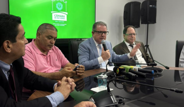 Cabo Moraes assume presidência da Câmara de Rio Verde; concurso é suspenso temporariamente