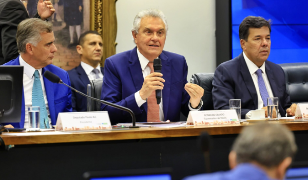Caiado defende autonomia dos estados e critica conivência com o crime organizado em audiência na Câmara