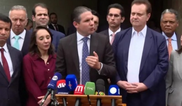 Câmara dos Deputados inicia debate da PEC para voto distrital misto a partir de 2034