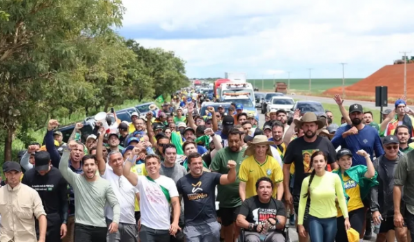 A CAMINHADA E O CAMINHO: O QUE FICOU PARA A POPULAÇÃO?