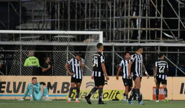 Coluna Marcos Paulo: VEXAME HISTÓRICO DO BOTAFOGO EM 2023 SERVE COMO LIÇÃO DE VIDA