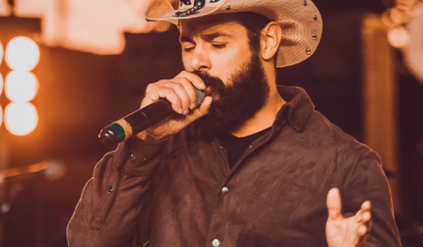 Cantor sertanejo João Carreiro morre aos 41 anos