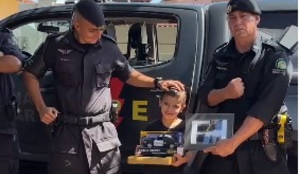 Após receber carta, CPE Rio Verde realiza surpresa ao pequeno Nicolas de 6 anos