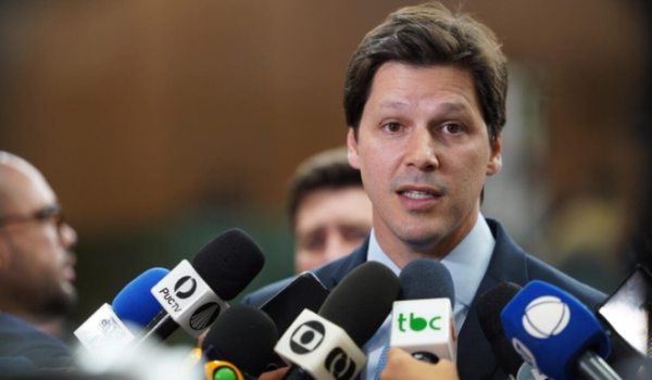 A INFLUÊNCIA DE DANIEL VILELA NAS ALIANÇAS POLÍTICAS EM GOIÁS