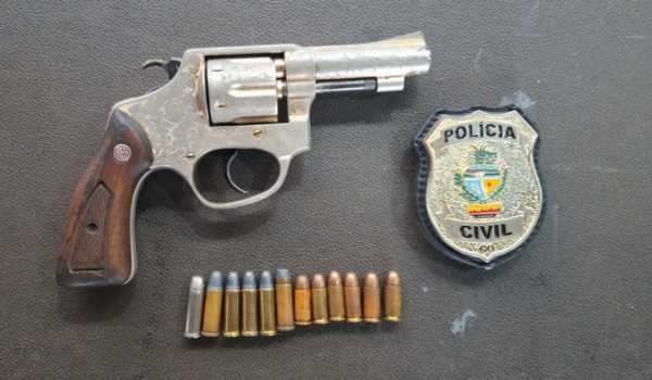 Denúncia anônima leva a resgate de mulher mantida em cárcere privado em Rio Verde; homem foi preso