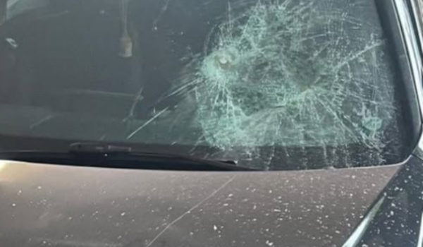 Desentendimento entre ex-companheiros termina em carro de luxo danificado no bairro Gameleira