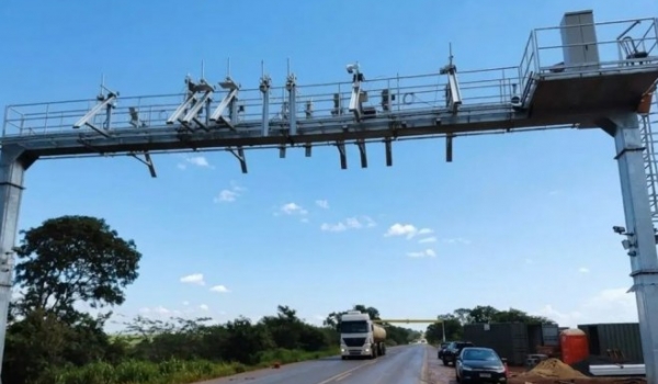 Dívidas em pedágios sem cancela nas BRs 060 e 452 podem gerar penalidades para 141 mil motoristas de Goiás