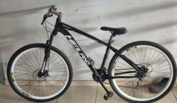 Dupla usa facão para roubar bicicleta de vítima no Bairro Popular, em Rio Verde
