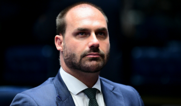 Mesa Diretora da Câmara cassa mandatos de Eduardo Bolsonaro e Alexandre Ramagem