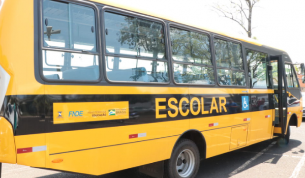 Transporte escolar de Rio Verde passa por vistoria do Detran