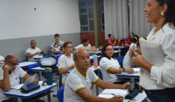 Goiás abre matrículas para Educação de Jovens e Adultos em 2026