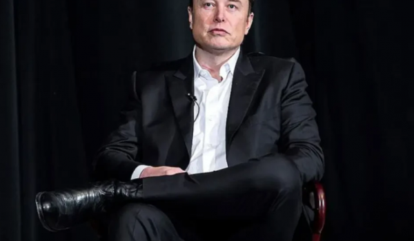 Elon Musk desabafa no X sobre dinheiro não poder 