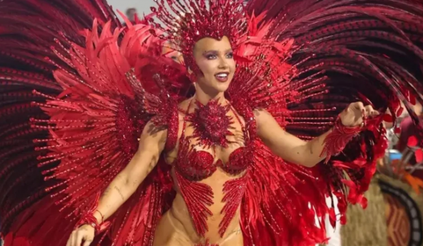 Virginia estreia como rainha da Grande Rio e fala em 