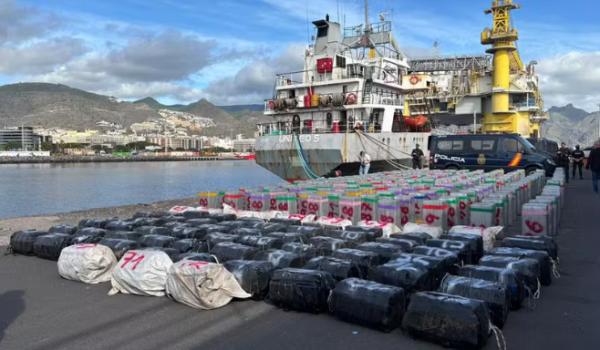 Espanha intercepta navio que saiu do Brasil e apreende quase 10 toneladas de cocaína no Atlântico