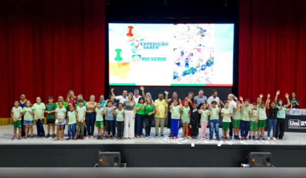 Prefeitura de Rio Verde realiza lançamento de programa que levará alunos para intercâmbio em Portugal