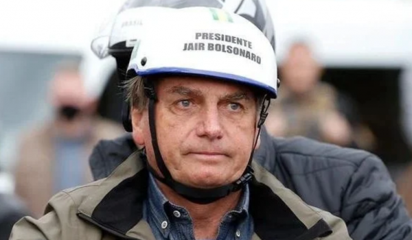 Mesmo com tornozeleira eletrônica, Bolsonaro confirma presença em motociata em Brasília nesta terça (29)