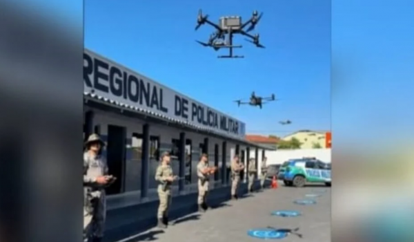 Reconhecimento facial da PM encontra criança perdida em meio a multidão na Romaria