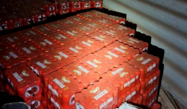 Polícia Militar encontra depósito clandestino com caixas de cerveja furtadas