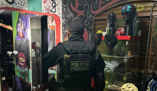 Polícia Federal cumpre mandado em Goiânia em operação contra tráfico internacional de haxixe