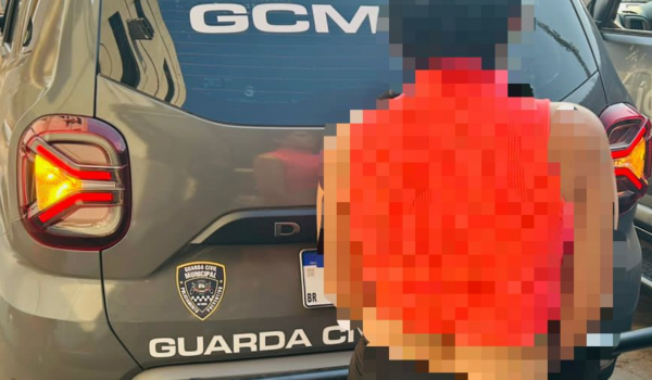 GCM conduz mulher após agredir idoso cadeirante e desacatar agentes na UPA Centro