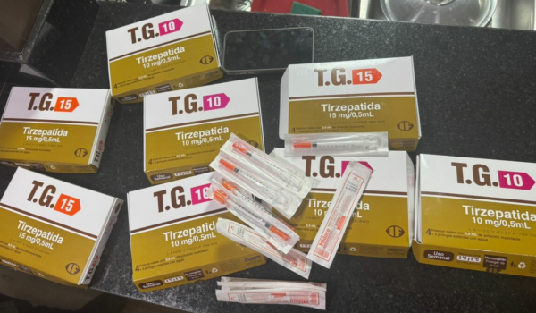 PCGO prende mulher em flagrante por venda irregular de medicamento para emagrecer em Goiânia