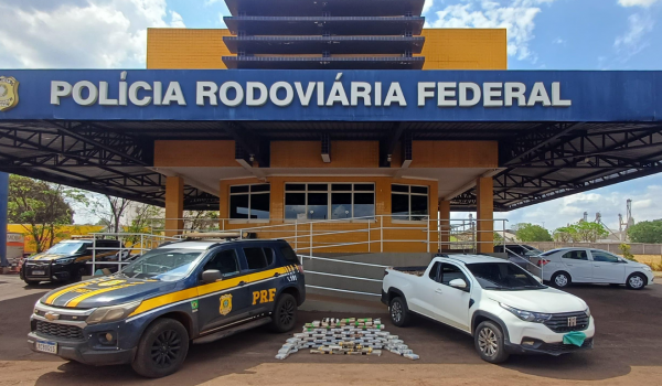 PRF apreende 80 kg de drogas escondidas em veículo durante fiscalização em Montividiu