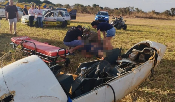 Piloto é resgatado após planador colidir com árvore próximo ao aeroporto de Formosa