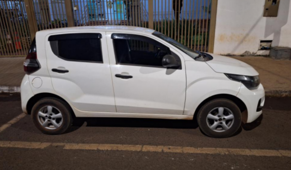 Ação rápida da Polícia Militar recupera carro roubado de motorista de aplicativo em Rio Verde