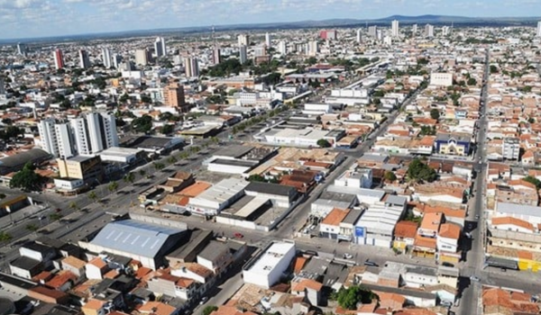 Prefeitura de Feira de Santana expõe nomes de pacientes com HIV em publicação ilegal