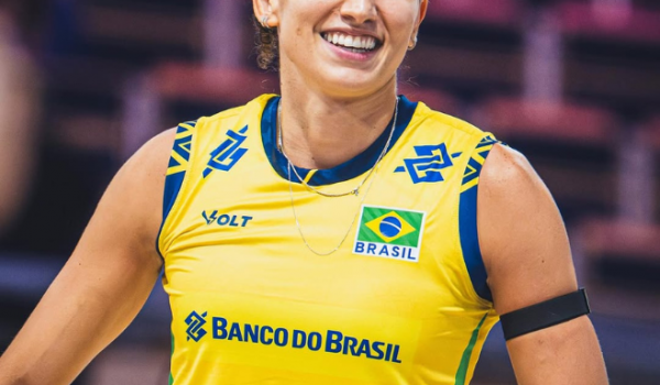 Jogadora brasileira de vôlei é eleita a segunda melhor do mundo em 2025