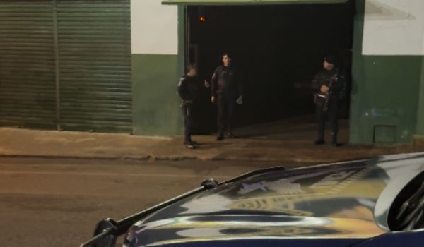 GCM evita possível furto ao encontrar empresa aberta durante a madrugada em Rio Verde