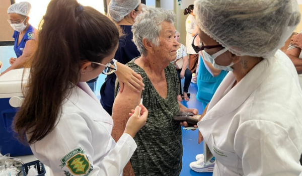 Goiás já aplicou 101 mil doses da vacina contra a gripe no início da campanha
