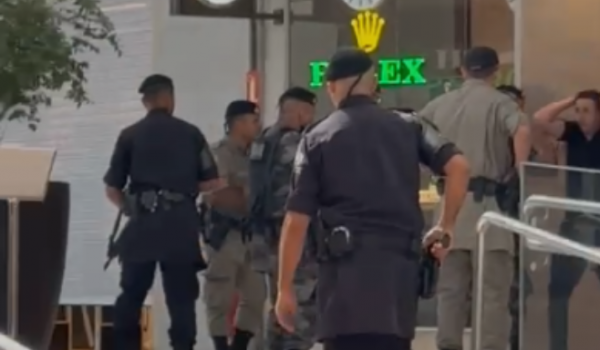 Loja da Rolex é alvo do golpe do 'assalto' e mobiliza policiais em Goiânia