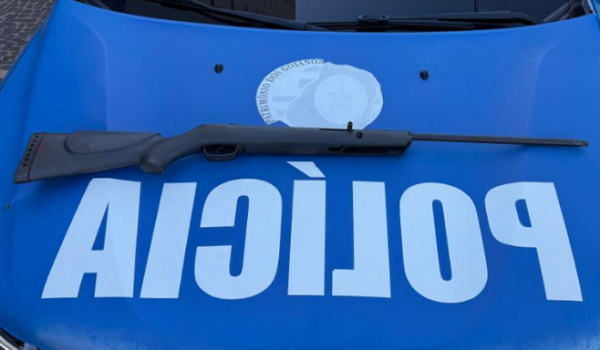 Homem é baleado acidentalmente na cabeça e espingarda é apreendida na Vila Serpró, em Rio Verde