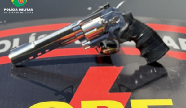 Homem é preso após ameaça com simulacro de arma em Rio Verde