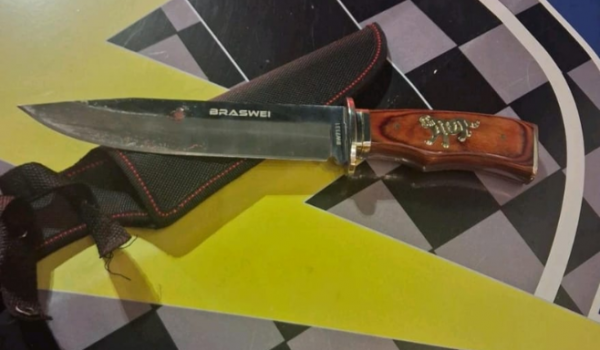 Homem é preso após atacar irmão com faca para defender a mãe de agressão na Vila Serpró