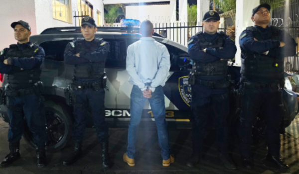 Homem tenta enganar agentes da GCM com nome falso, mas é preso no Bairro Martins, em Rio Verde