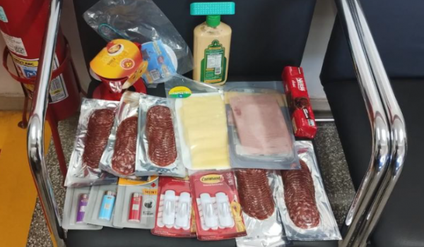 Idosa é flagrada por segurança de supermercado furtando mercadorias no Setor Morada do Sol, em Rio Verde