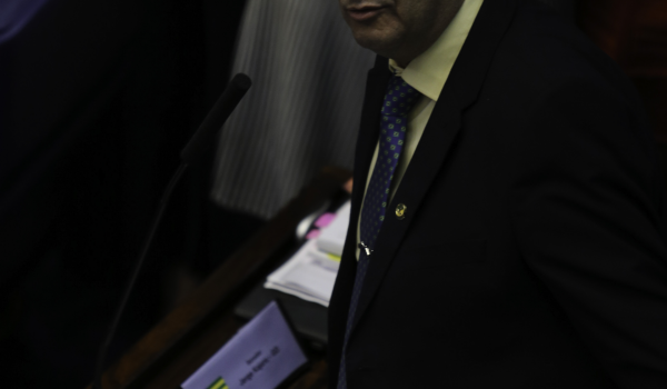Jorge Kajuru apresenta emenda à Reforma Tributária, que pode acabar com a Taxa do Agro goiana