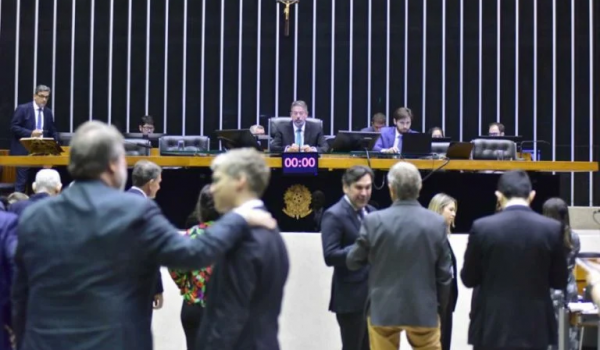 Câmara dos Deputados aprova MP rejeitada pelo empresariado de Goiás