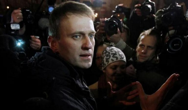 Alexei Navalny, um dos principais opositores de Putin, morre aos 47 anos na prisão