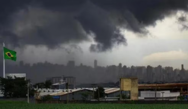 Goiás está sob alerta de perigo para temporal e ventania