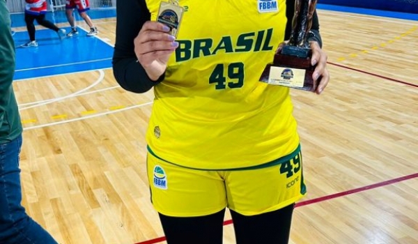 Jogadora rioverdense conquista título mundial de basquete master