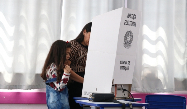 Prazo para estar em dias com a Justiça Eleitoral é mais curto esse ano