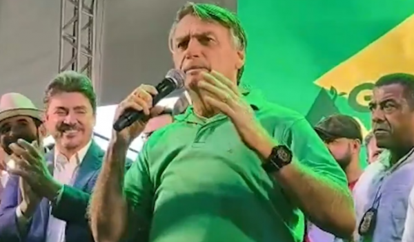 Indisposto, Bolsonaro interrompe agenda em Goiás pelo segundo dia seguido