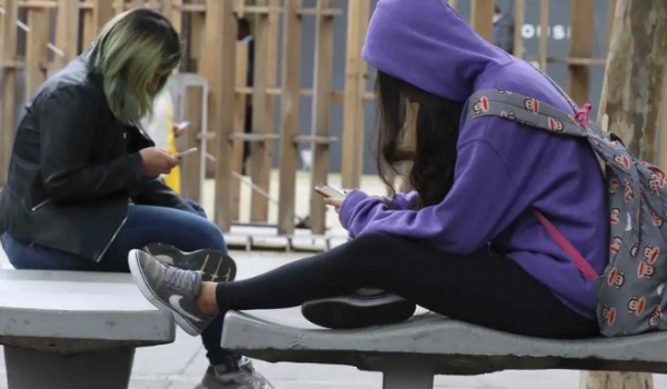 Lei Felca entra em vigor nesta terça (17) com regras mais rígidas para proteger menores na internet