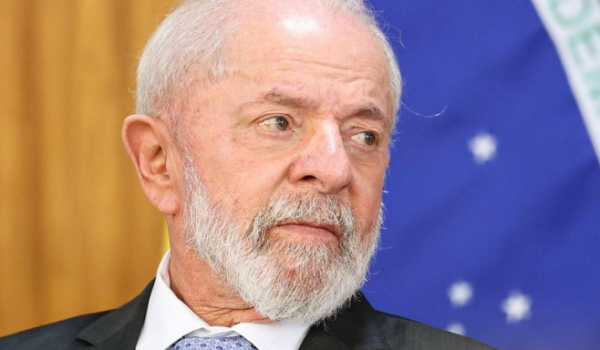 Lula avalia não participar de debates do primeiro turno e estratégia divide o PT