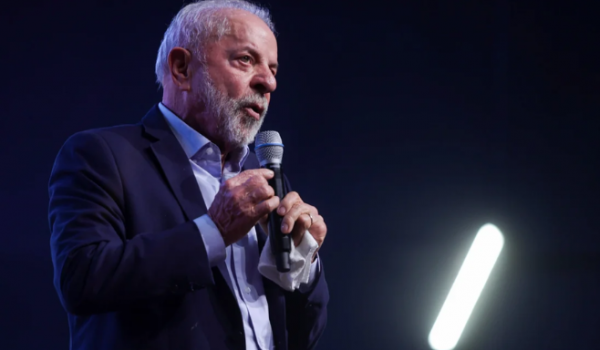 Lula critica megaoperação no RJ e pede atuação da Polícia Federal nas investigações