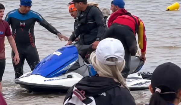 Pablo Marçal é resgatado de jet ski durante prova de triatlo no Paraguai