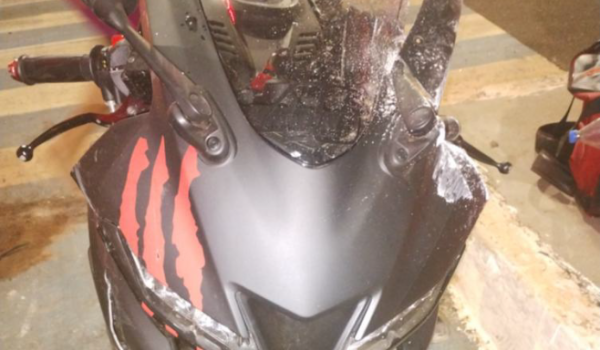 Motociclista avança sinal vermelho e colide em outra moto no Setor Central, em Rio Verde